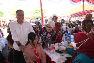 Pemkot Surabaya Gelar Baksos Terintegrasi Gratis di Momen HUT ke-79 RI