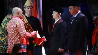 Bangkitkan Ekonomi Kerakyatan Trenggalek, Mas Ipin Dapat Satyalancana Wirakarya