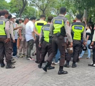 Viral Video Keributan di Depan SMA Gloria 2 Surabaya, Ternyata Ini Masalahnya