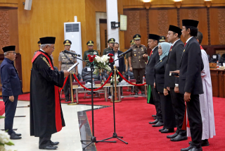 Pimpinan Definitif dan AKD DPRD Surabaya Terbentuk, Ini Daftarnya