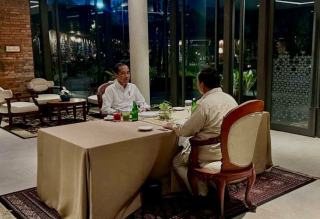 Jokowi-Prabowo Makan Malam Bersama hingga Dua Jam, Apa yang Dibicarakan?