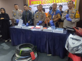 2 Orang ini Curi Kabel PJU di Surabaya Senilai Rp 12 Miliar, Kok Bisa?
