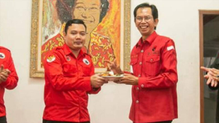 15 Tahun PDIP tak Punya Gubernur di Jatim, Fuad Minta Kader Banteng Menangkan Risma-Gus Hans