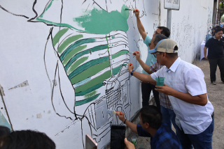 Pemkot Surabaya-WRI Indonesia Percantik Kalimas Timur dengan Mural