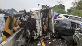 Kronologi Kecelakaan yang Libatkan 21 Mobil di Tol Purbaleunyi Akibat Truk Rem Blong
