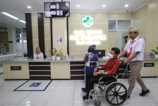 Sambut Hari Pahlawan, ASN Pemkot Surabaya Kompak Kenakan Pakaian Perjuangan