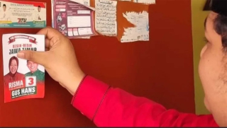 Tak Gelar Kampanye Akbar, Risma-Gus Hans Pilih Door to Door