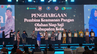 Akhir Tahun yang Manis, Surabaya Raih Dua Penghargaan Bergengsi dari Kemenkes RI