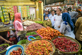 Pemkot Surabaya Pastikan Stok Bahan Pangan Aman Jelang Nataru, Warga Diimbau tak Panic Buying