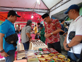 Angkat UKM Batu Permata, SMSI Surabaya Gelar Pameran Batu Permata 2024