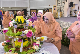 Hari Jadi Ke 25, Dharma Wanita Persatuan Kota Surabaya Komitmen Dukung Pemberdayaan Perempuan