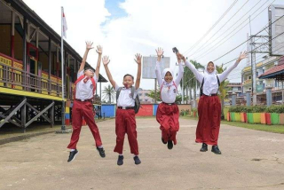 Didanai APBN Rp59 Triliun, Kemendikdasmen Mulai Cairkan BOSP ke Peserta Didik pada Januari 2025