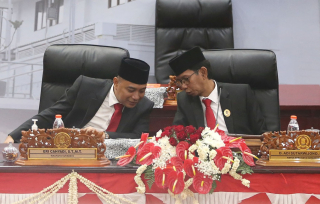 Anggaran Besar, Ketua DPRD Minta Eri-Armuji Fokus Bereskan Banjir di Surabaya