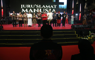 Ribuan Jemaat Kristiani Ikuti Perayaan Natal di Balai Kota, Wali Kota Eri: Wujud Kerukunan Menuju Indonesia Emas