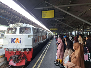 Mudik Lebaran 2025, KAI Daop 8 Surabaya Buka Tiket Tambahan Kereta Api, Ini Dia Daftarnya