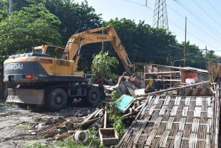Amankan Aset Seluas 896 Meter Persegi, Pemkot Surabaya Bongkar Bangunan di Tenggilis Mejoyo