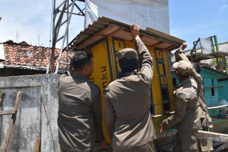 Tekan Perjudian Merpati, Satpol PP Surabaya Gencar Tertibkan Bekupon