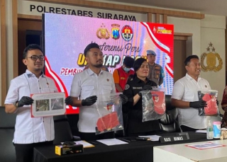 Baca juga : Sakit Hati Sering Dimarahi, Anak di Surabaya Bunuh Ayah Kandungnya