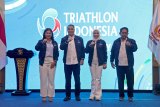 Juliana Eva Wati, Resmi Dilantik Sebagai Ketua Federasi Triathlon Indonesia Surabaya