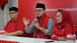 Bikin Kaget! Adi Sutarwijono Dibebastugaskan Sebagai Ketua DPC PDIP Surabaya, Ada Apa?