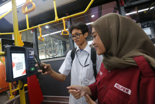 Pemkot Surabaya Integrasikan Trans Jatim dengan Angkutan Kota Hingga SRRL