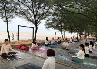 Hidupkan Pantai Cemara Tuban, The Coastal Bloom jadi Ruang Kreativitas Baru, Kalangan Profesional Beri Apresiasi