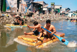Bukti Normalisasi Sungai Kalianak Bawa Dampak Positif, Warga Gelar Lomba Dayung Meriahkan HUT ke-80