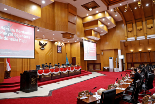 Pemkot Surabaya Ajukan P-APBD 2025, Fokus Lanjutkan Pembangunan Infrastruktur