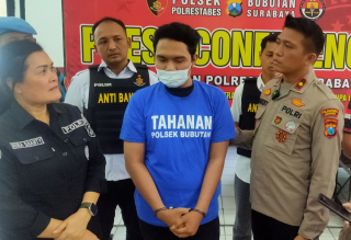 Modal Foto Editan,  Arek Asemrowo Surabaya Kencani 11 Cewek, Lalu Gasak Barang Berharganya