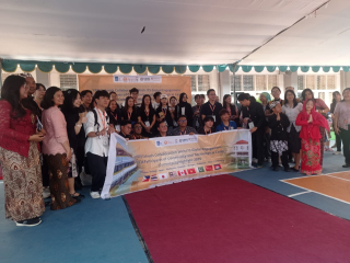 Pertemuan Lintas Budaya Dunia, Mahasiswa dan Dosen Asing Ramaikan Acara YPPI Schools Surabaya