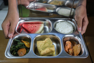 Kasus Keracunan MBG Marak, Anggota DPR dari PDIP Usul Dana Diberikan Saja ke Orang Tua Siswa