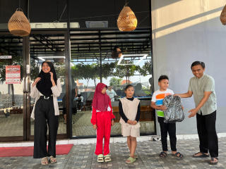 Perkuat Pendidikan Kota Probolinggo, YBM Berikan 500 Paket Pendidikan