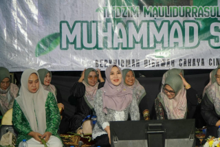 Senator Jawa Timur Ajak Fatayat NU Surabaya Doakan Korban Ambruknya Ponpes Al Khoziny
