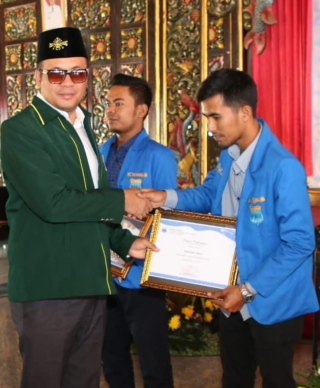 Guru di Trenggalek yang Menjadi Korban Penganiayaan Ternyata Kader NU, Panglima NABRAK Angkat Bicara