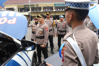 Tekan Angka Laka Lantas, Polres Pelabuhan Tanjung Perak Gelar Apel Pasukan Operasi Zebra Semeru 2025