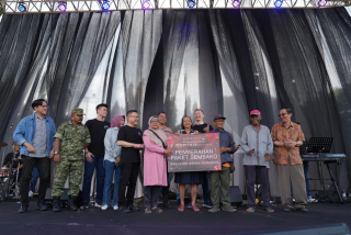MSP dan Polri Bagikan 4.000 Paket Sembako di Surabaya dalam Christmas Movement 2025