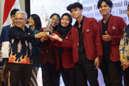 1.214 Inovboyo, Pemkot Surabaya Raih Rekor MURI dan Predikat Kota Terinovatif Dua Tahun Berturut-Turut