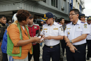 Langgar Batas Wilayah, Dishub Surabaya Tindak Tegas Jukir Nakal di Basuki Rahmat