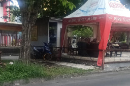 Rombong di Belakang Pos Polisi Diduga Dibobol, Pedagang: Kok Dibiarkan Sama Polsek Sukomanunggal