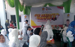 HUT ke-18 Gerindra, Bahtiyar Rifai Turun ke Petemon Gelar Cek Kesehatan Gratis untuk Warga