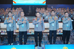 Beri Arahan di Rapim Polri, Kapolri Tegaskan Kawal Penuh Program Pemerintahan Prabowo