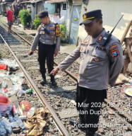 Sedang Memilah Botol, Pria 23 Tahun Terseret Kereta Api Barang di Kawasan Kemayoran Baru Surabaya