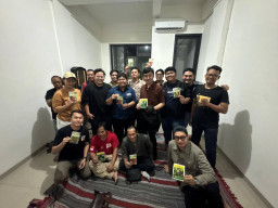 Taruna Merah Putih Kota Surabaya Siaga Hadapi Super El Nino dengan Gerakan Penanaman Bibit Pohon di Setiap Rumah