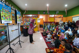 Sambut Hari Kartini, Pemkot Surabaya Dongengkan '7 Kebiasaan Baik + 2' untuk Bentuk Karakter Arek Suroboyo