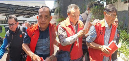 Baca juga : PATGULIPAT DINAS ESDM JATIM: Kasus Pungli Belum Tuntas, Kini Disorot DPRD Terkait Temuan BPK