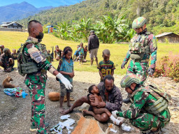 Baca juga : Tiga OAP Distrik Sinak Terluka Akibat Penembakan OPM, Dievakuasi dengan Bantuan TNI dan Warga