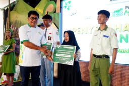 Baca juga : Cetak Agripreneur Muda, Petrokimia Gresik Gulirkan Beasiswa 50 Petani Muda