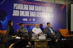 Baca juga : Generasi Muda Makin Rentan, HGI dan Polda Sumbar Gelar Seminar Bahas Bahaya Aktivitas Digital Berisiko