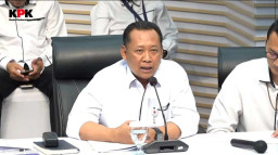 Baca juga : Wakil Ketua KPK Fitroh Bantah Terlibat Kasus MBG
