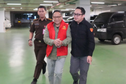 Mantan Dirut KBS Jadi Ditahah Kejati Jatim Usai Jadi Tersangka Korupsi Rp10,2 Miliar